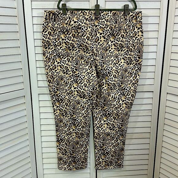 Chico's Jeans Size 4 (20) Cheetah Ankle Slim Leg NWOT - Picture 10 of 15